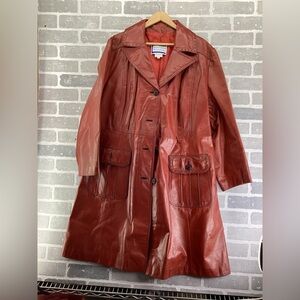 Vintage Suburban Hertiage maroon 100% leather belted trench coat size 46 ( XL)
